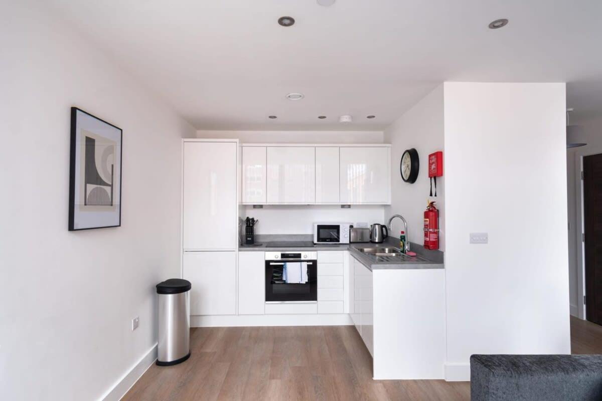 Stay Zeni, Alexandra Rise Manchester Smart Studio Экстерьер фото